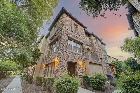 Exterior - 2450 E Roma Ave, Phoenix, AZ 85016 photo 2 of 9