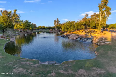 View/Area - 2546 E Carob Dr, Gilbert, AZ 85298 photo 5 of 6
