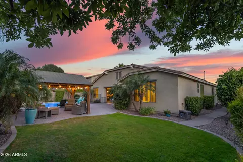 Exterior - 2546 E Carob Dr, Gilbert, AZ 85298 photo 7 of 10