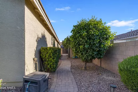 Exterior - 2546 E Carob Dr, Gilbert, AZ 85298 photo 10 of 10