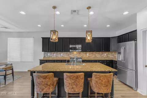 Kitchen - 2546 E Carob Dr, Gilbert, AZ 85298 photo 3 of 4