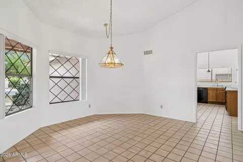 Dining - 12802 S 40th Pl, Phoenix, AZ 85044 photo 2 of 2