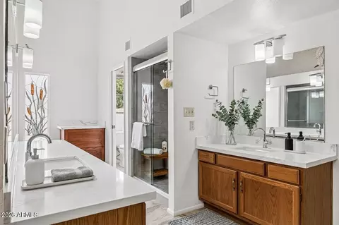 Bath - 12802 S 40th Pl, Phoenix, AZ 85044 photo 1 of 5