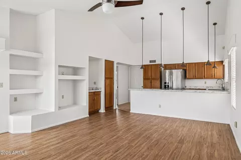 Living - 12802 S 40th Pl, Phoenix, AZ 85044 photo 2 of 5