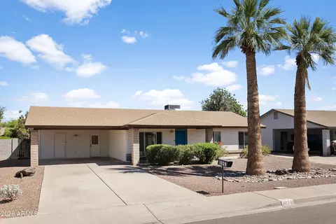 1028 W Minton Dr, Tempe, AZ 85282