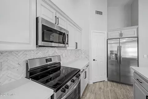 Kitchen - 723 W Douglas Ave, Gilbert, AZ 85233 photo 6 of 6