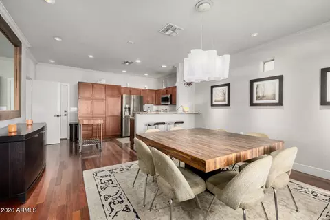 2847 E Pinchot Ave, Phoenix, AZ 85016