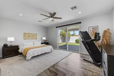 Bedroom - 5242 E Cambridge Ave, Phoenix, AZ 85008 photo 1 of 6