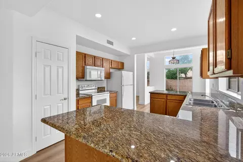 Kitchen - 1542 E Stanford Ave, Gilbert, AZ 85234 photo 2 of 3