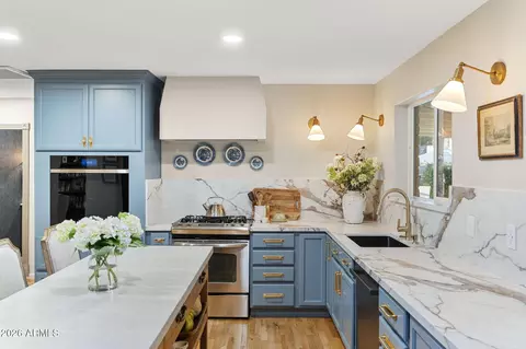 Kitchen - 2811 E Corrine Dr, Phoenix, AZ 85032 photo 11 of 15
