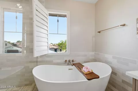 Bath - 3274 E Isaiah Ct, Gilbert, AZ 85298 photo 5 of 5