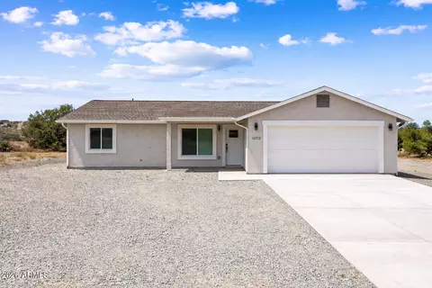 16552 S White Rock Ln, Mayer, AZ 86333