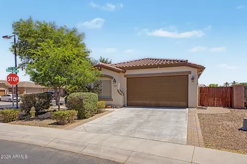 945 W Empress Tree Ave, San Tan Valley, AZ 85140