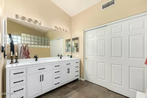 Bath - 9834 E Irwin Cir, Mesa, AZ 85209 photo 2 of 4