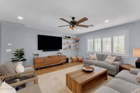 Living - 133 W Pershing Ave, Phoenix, AZ 85029 photo 2 of 4
