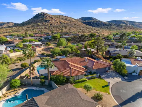 View/Area - 133 W Pershing Ave, Phoenix, AZ 85029 photo 3 of 22