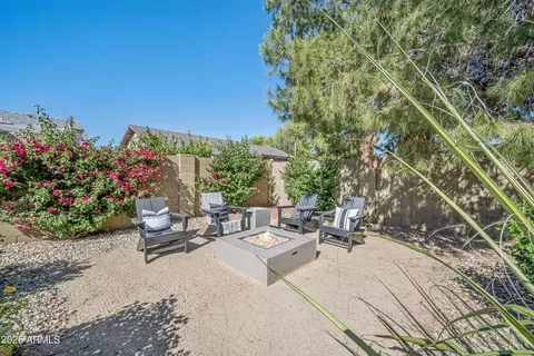 Exterior - 2082 E San Tan Ct, Gilbert, AZ 85296 photo 2 of 6