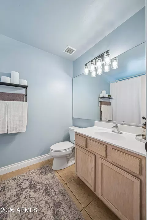 Bath - 2082 E San Tan Ct, Gilbert, AZ 85296 photo 1 of 2