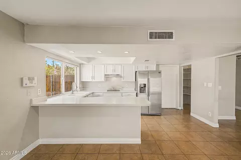 Kitchen - 3410 W Juniper Ave, Phoenix, AZ 85053 photo 2 of 4