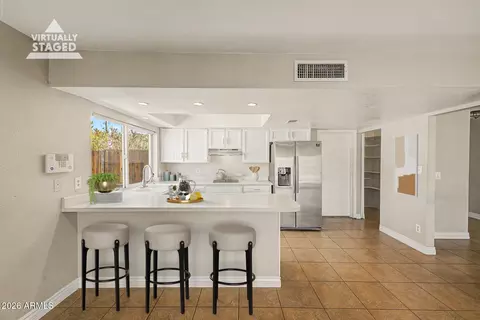 Kitchen - 3410 W Juniper Ave, Phoenix, AZ 85053 photo 3 of 4