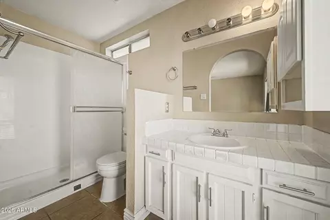 Bath - 3410 W Juniper Ave, Phoenix, AZ 85053 photo 1 of 2