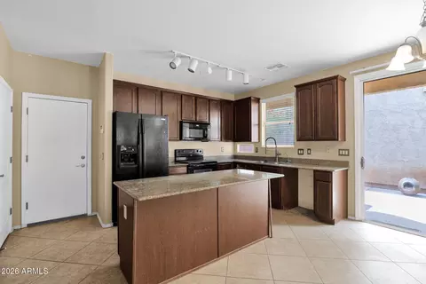 Kitchen - 4321 E Milky Way, Gilbert, AZ 85295 photo 3 of 4