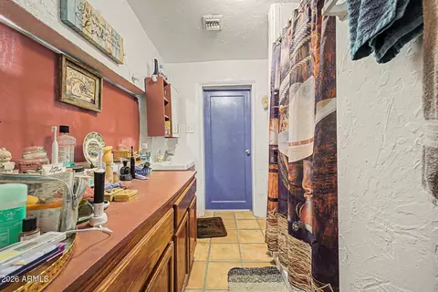Bath - 131 E 8th St, Florence, AZ 85132 photo 2 of 5