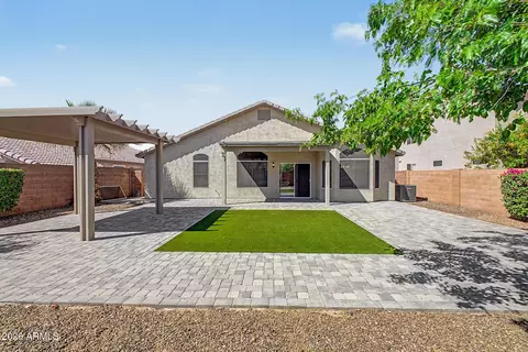 Exterior - 4413 E Villa Rita Dr, Phoenix, AZ 85032 photo 6 of 7