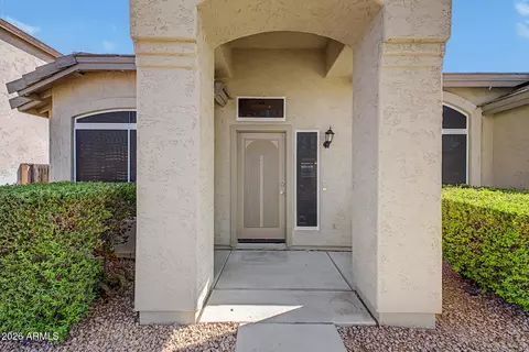 Exterior - 4413 E Villa Rita Dr, Phoenix, AZ 85032 photo 2 of 7