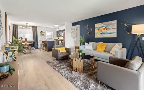 6815 E 2nd St #3, Scottsdale, AZ 85251
