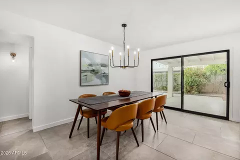 Dining - 102 W Echo Ln, Phoenix, AZ 85021 photo 1 of 2