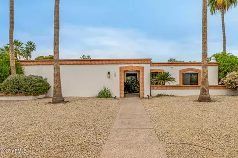 102 W Echo Ln, Phoenix, AZ 85021
