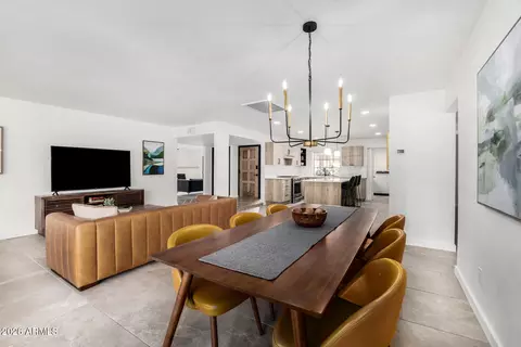 Dining - 102 W Echo Ln, Phoenix, AZ 85021 photo 2 of 2