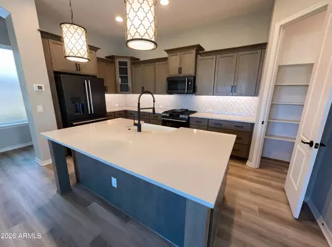 Kitchen - 3956 E Arabian Dr, Gilbert, AZ 85296 photo 2 of 4