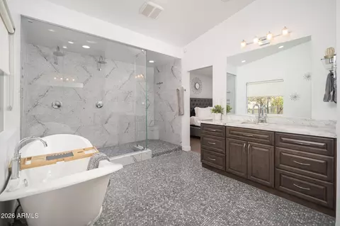Bath - 4738 N 24th Pl, Phoenix, AZ 85016 photo 3 of 6