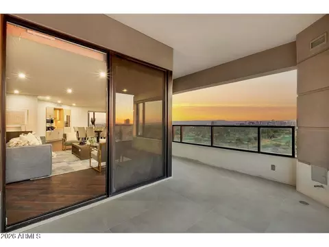 Exterior - 1040 E Osborn Rd #1004, Phoenix, AZ 85014 photo 3 of 22