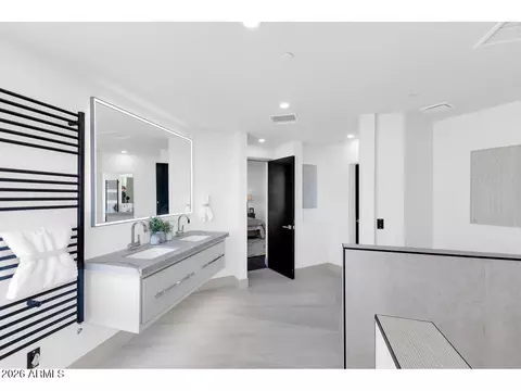 Bath - 1040 E Osborn Rd #1004, Phoenix, AZ 85014 photo 3 of 7