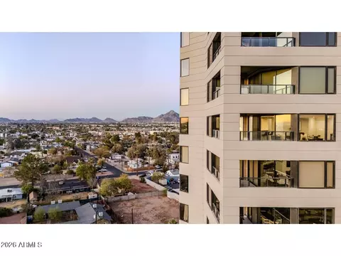 View/Area - 1040 E Osborn Rd #1004, Phoenix, AZ 85014 photo 7 of 10