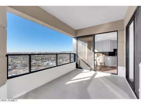Exterior - 1040 E Osborn Rd #1004, Phoenix, AZ 85014 photo 6 of 22