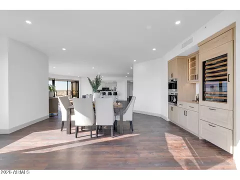 Dining - 1040 E Osborn Rd #1004, Phoenix, AZ 85014 photo 3 of 5
