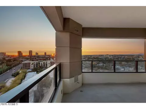 Exterior - 1040 E Osborn Rd #1004, Phoenix, AZ 85014 photo 2 of 22