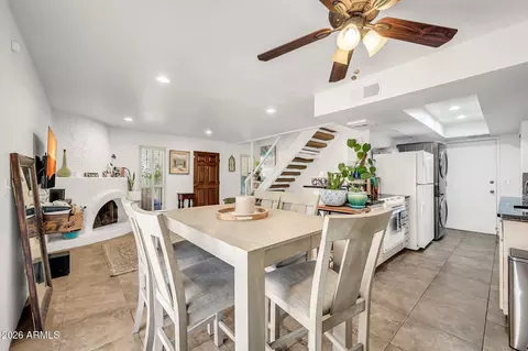 Dining - 731 E North Ln #2, Phoenix, AZ 85020 photo 1 of 1