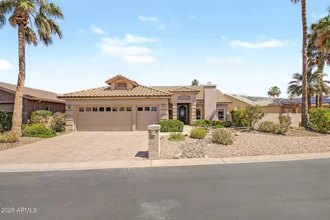 10806 E Navajo Dr, Sun Lakes, AZ 85248