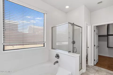 Bath - 2319 W Beverly Rd, Phoenix, AZ 85041 photo 3 of 3