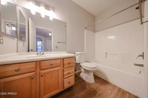 Bath - 3150 E Beardsley Rd #1090, Phoenix, AZ 85050 photo 2 of 3