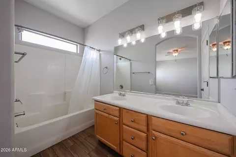 Bath - 3150 E Beardsley Rd #1090, Phoenix, AZ 85050 photo 3 of 3
