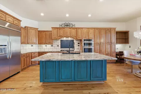 Kitchen - 4552 E Cavalry Dr, Gilbert, AZ 85297 photo 3 of 4
