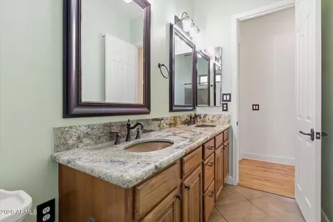 Bath - 4552 E Cavalry Dr, Gilbert, AZ 85297 photo 5 of 8
