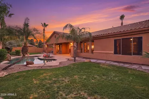 Exterior - 4552 E Cavalry Dr, Gilbert, AZ 85297 photo 4 of 7