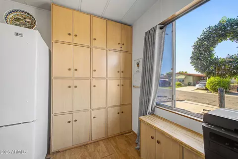 2535 E Oraibi Dr, Phoenix, AZ 85050 photo 8